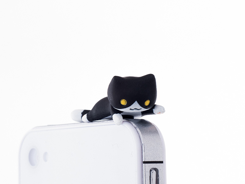 ピンクカンパニー にゃんこ型 イヤホンジャックカバー しがみつき黒 にゃんこ型イヤホンジャックカバー 製品詳細 パソコンshopアーク Ark