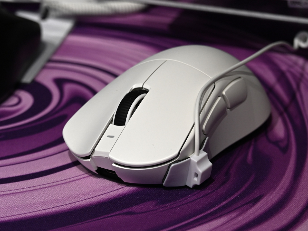 49gの軽量エルゴゲーミングマウス、「Teevolution TERRA PRO」新