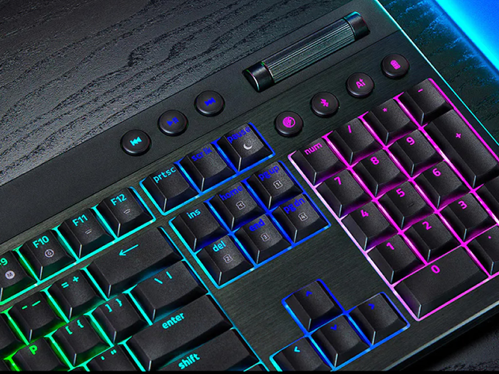Razer BlackWidow V4 Pro メカニカルキーボード Amazon.com: Razer BlackWidow V4 Pro Wired Mechanical Gaming