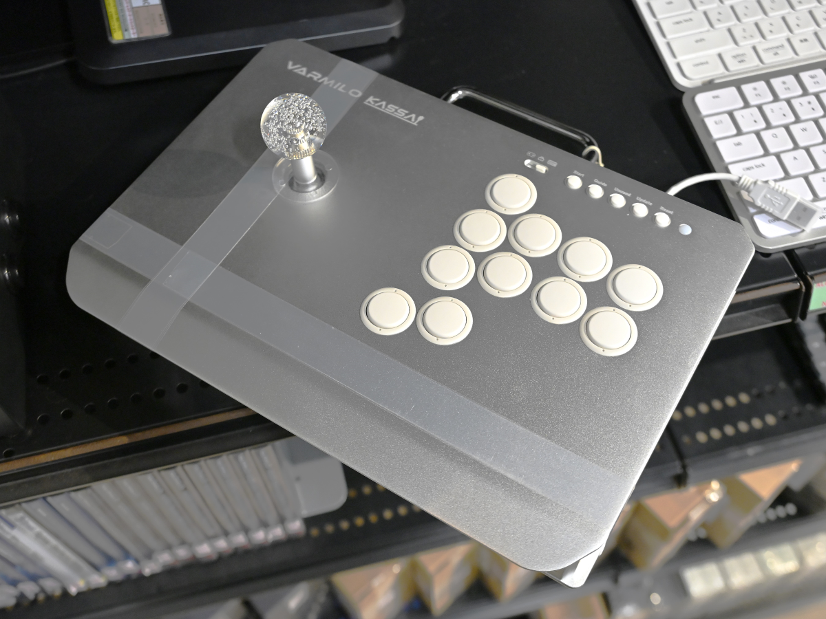 VARMILOより、ラピトリ搭載アケコン『KASSAI』が登場 | Ark Tech and