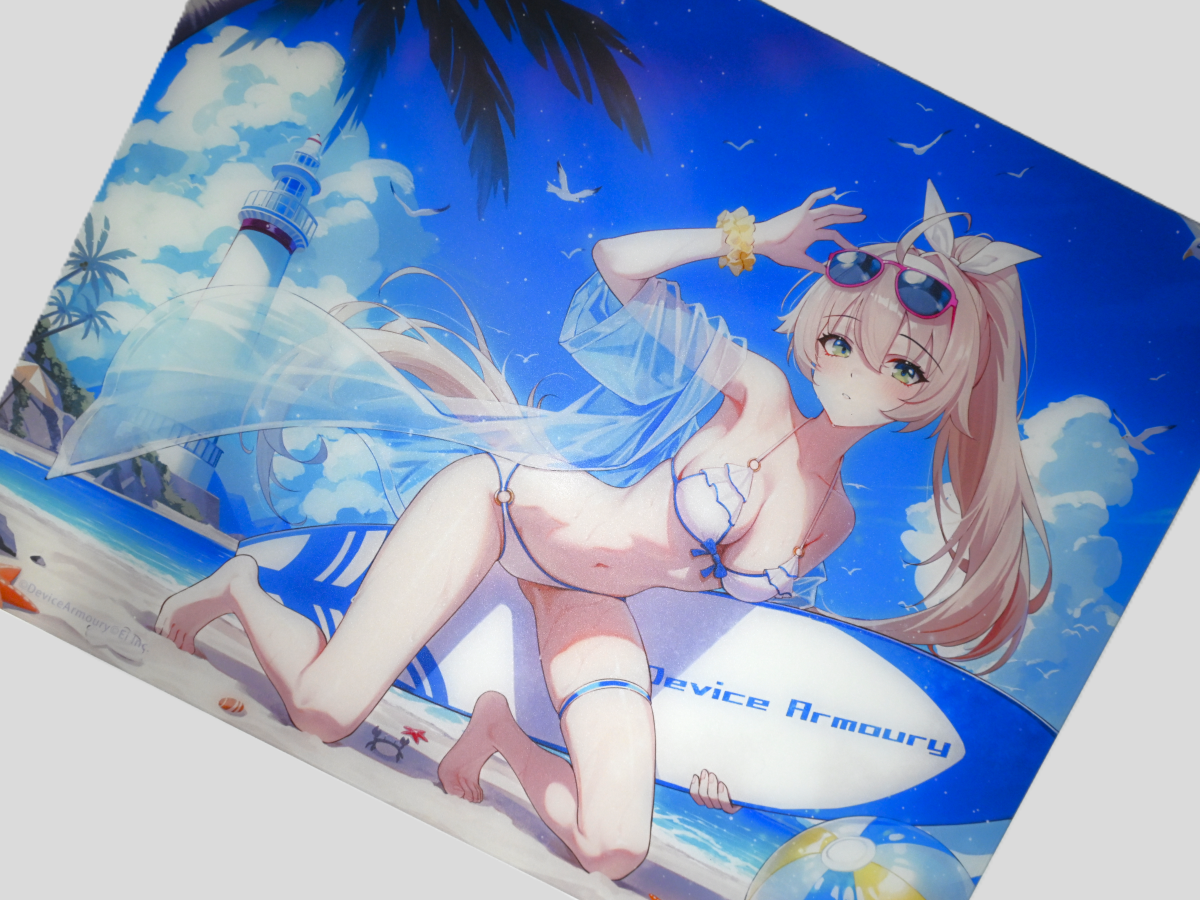 DeviceArmouryより、夏の海がモチーフのガラスマウスパッド